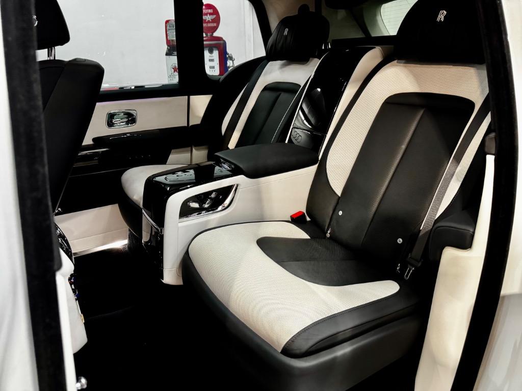 2022 Rolls Royce Cullinan RR31 photo 8