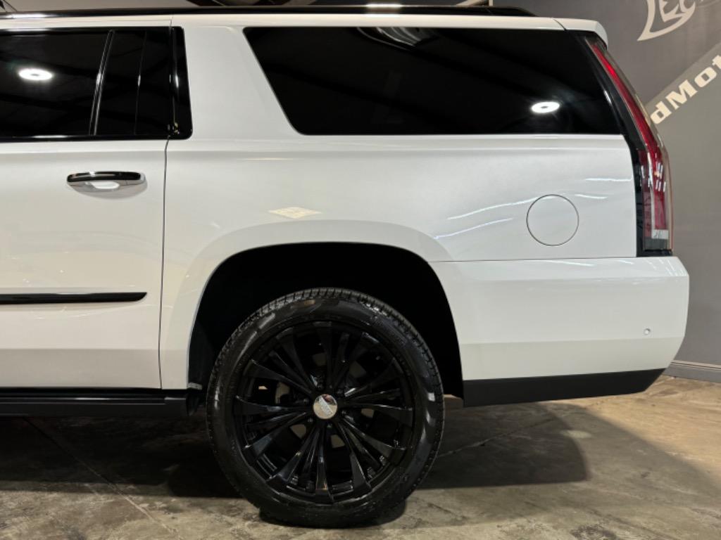 2020 Cadillac Escalade ESV Platinum photo 14