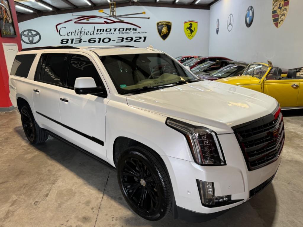 Cadillac Escalade ESV's photo