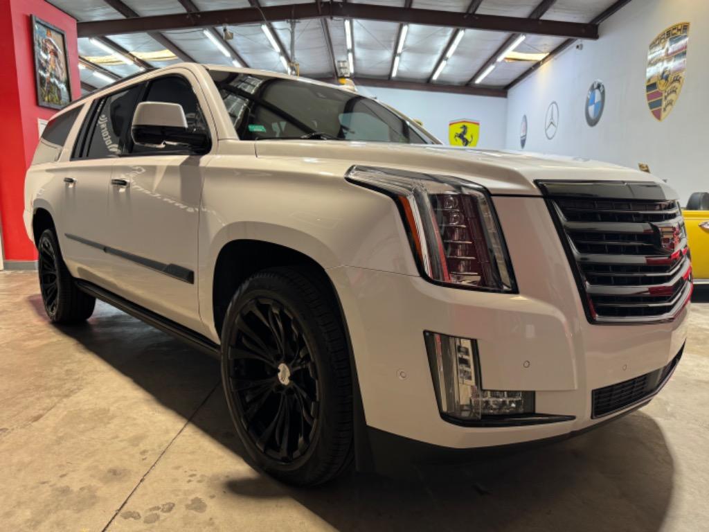 2020 Cadillac Escalade ESV Platinum photo 7