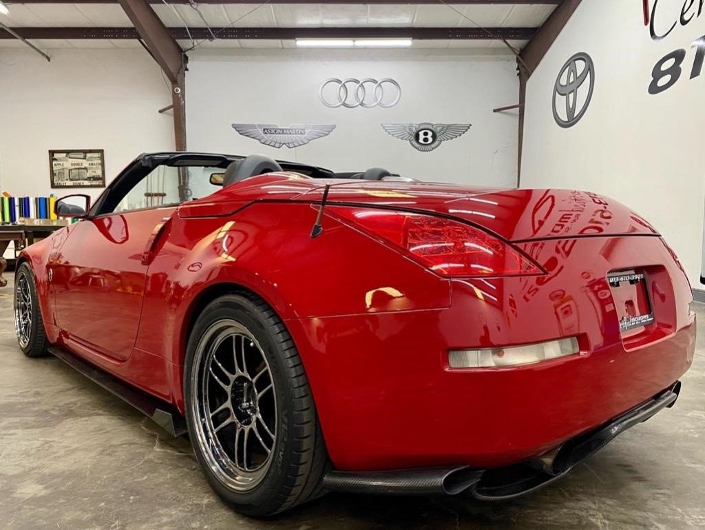 2006 Nissan 350Z Touring photo 6