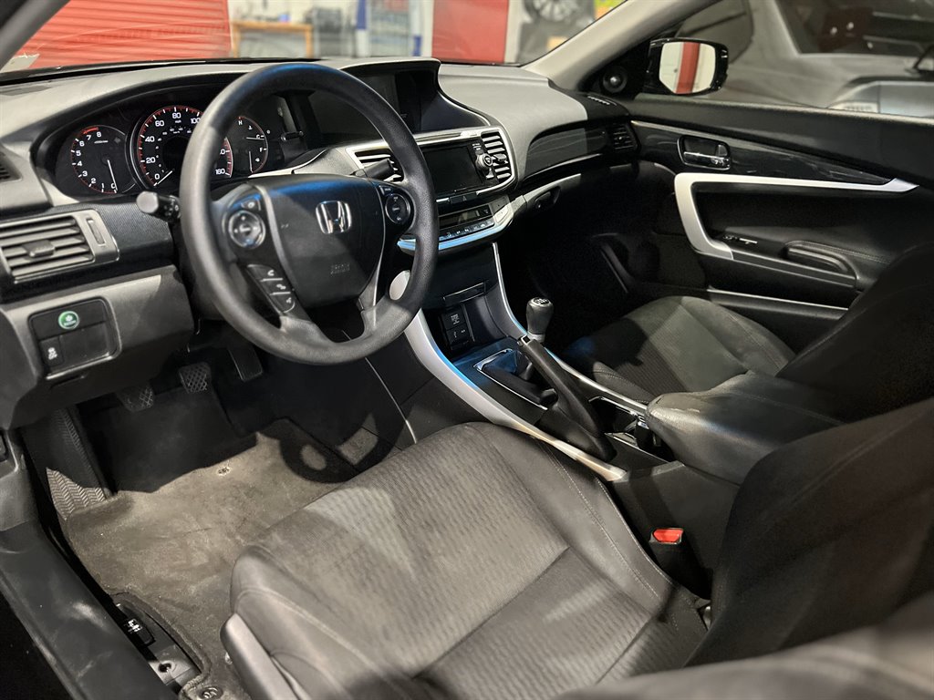 2013 Honda Accord EX photo 2