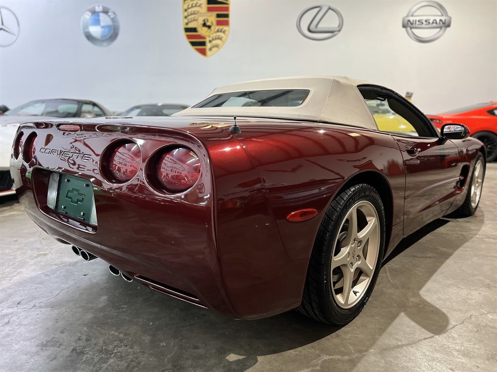 2003 Chevrolet Corvette Base photo 3