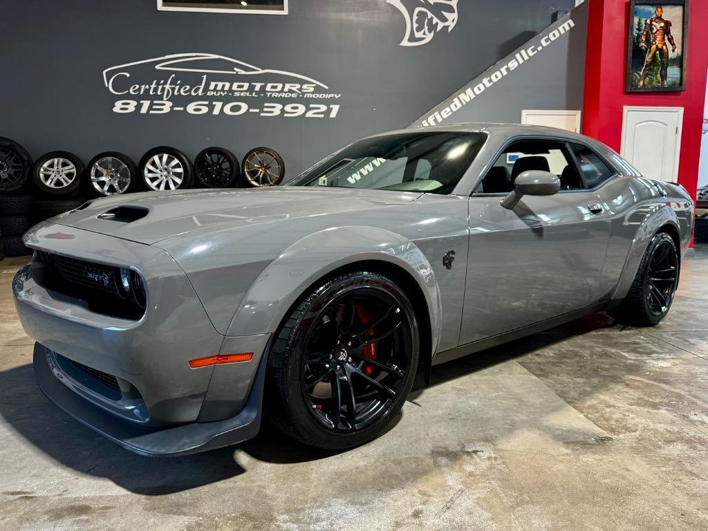 2019 Dodge Challenger SRT photo 3