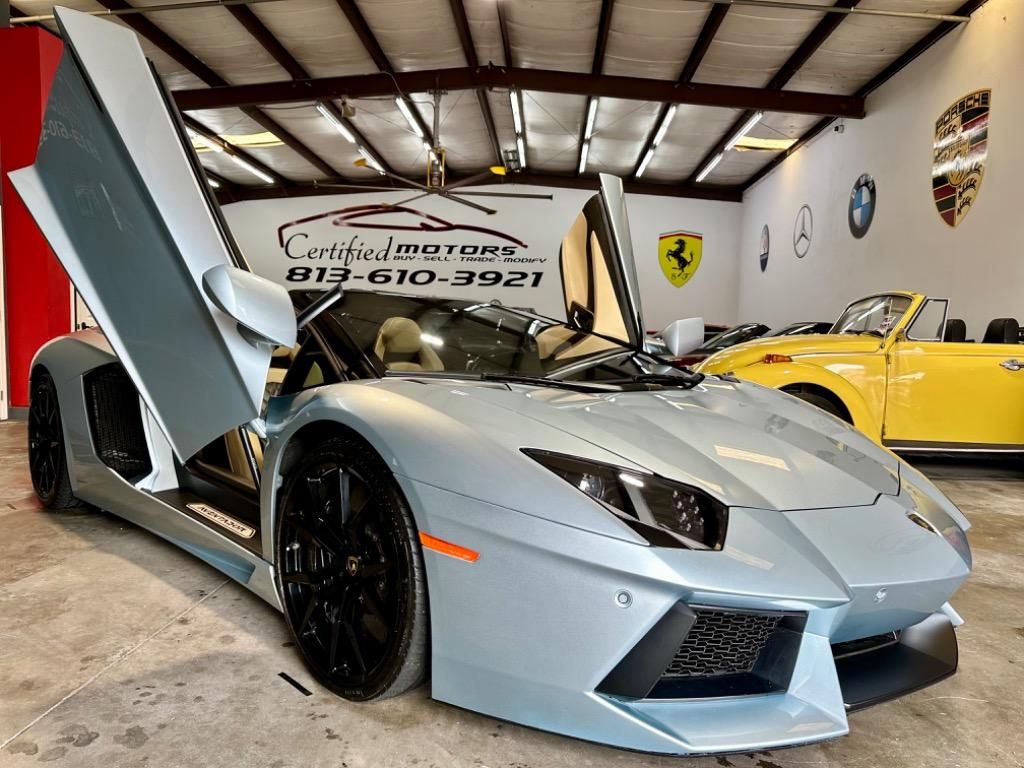 Lamborghini Aventador's photo