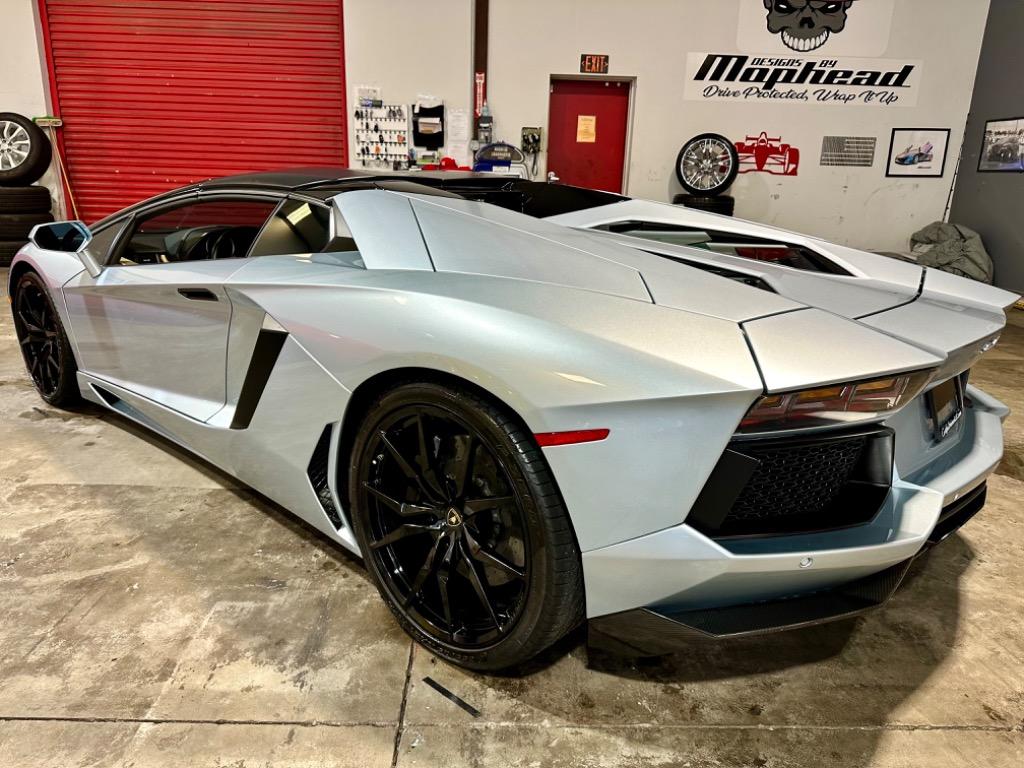 2014 Lamborghini Aventador Base photo 14