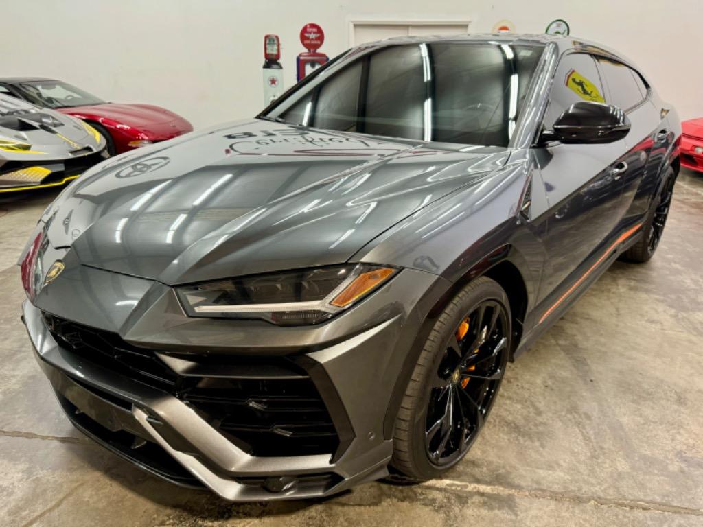 2019 Lamborghini Urus Base photo 7