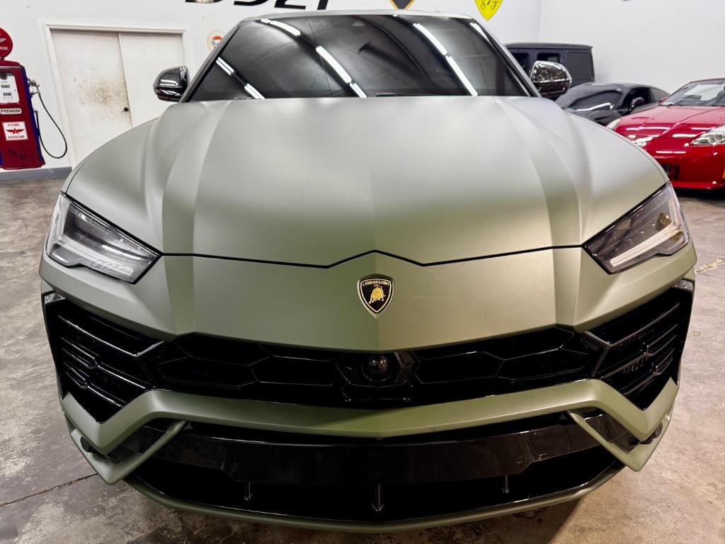 2019 Lamborghini Urus Base photo 6